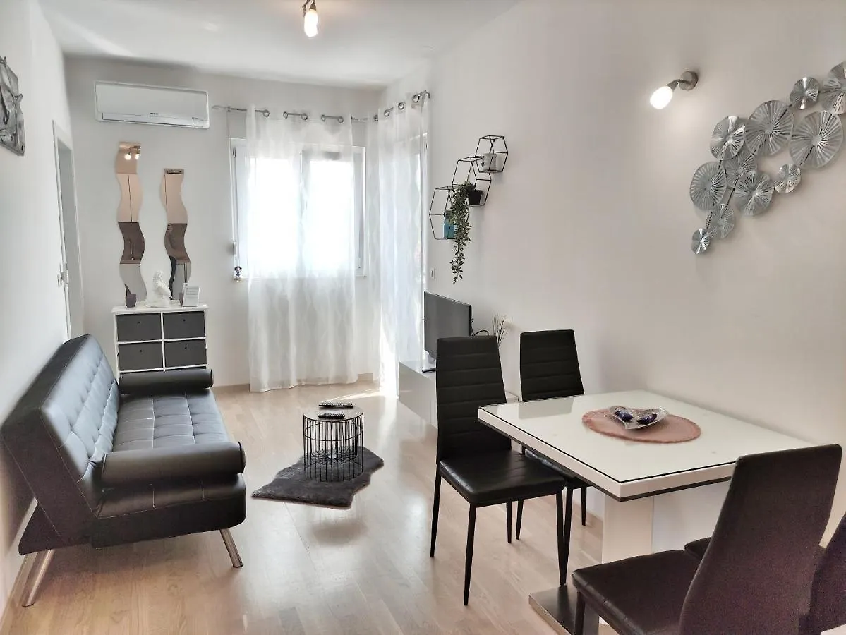 Apartment Apartman Roza Zadar Croatia